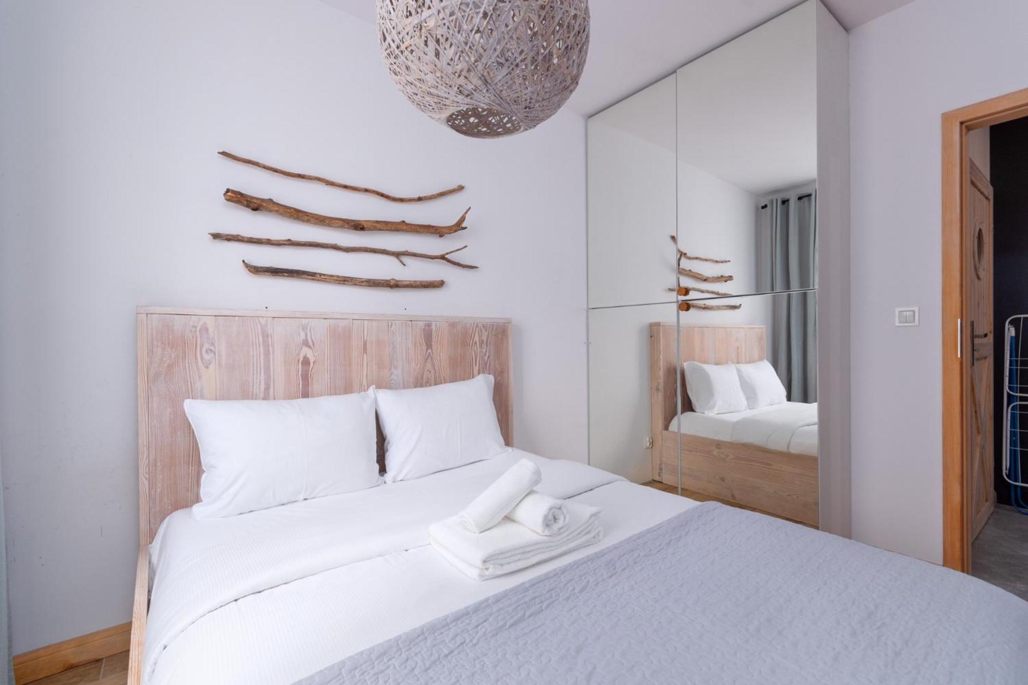 Paryski Zakatek Cosy Apartment Вроцлав Екстериор снимка