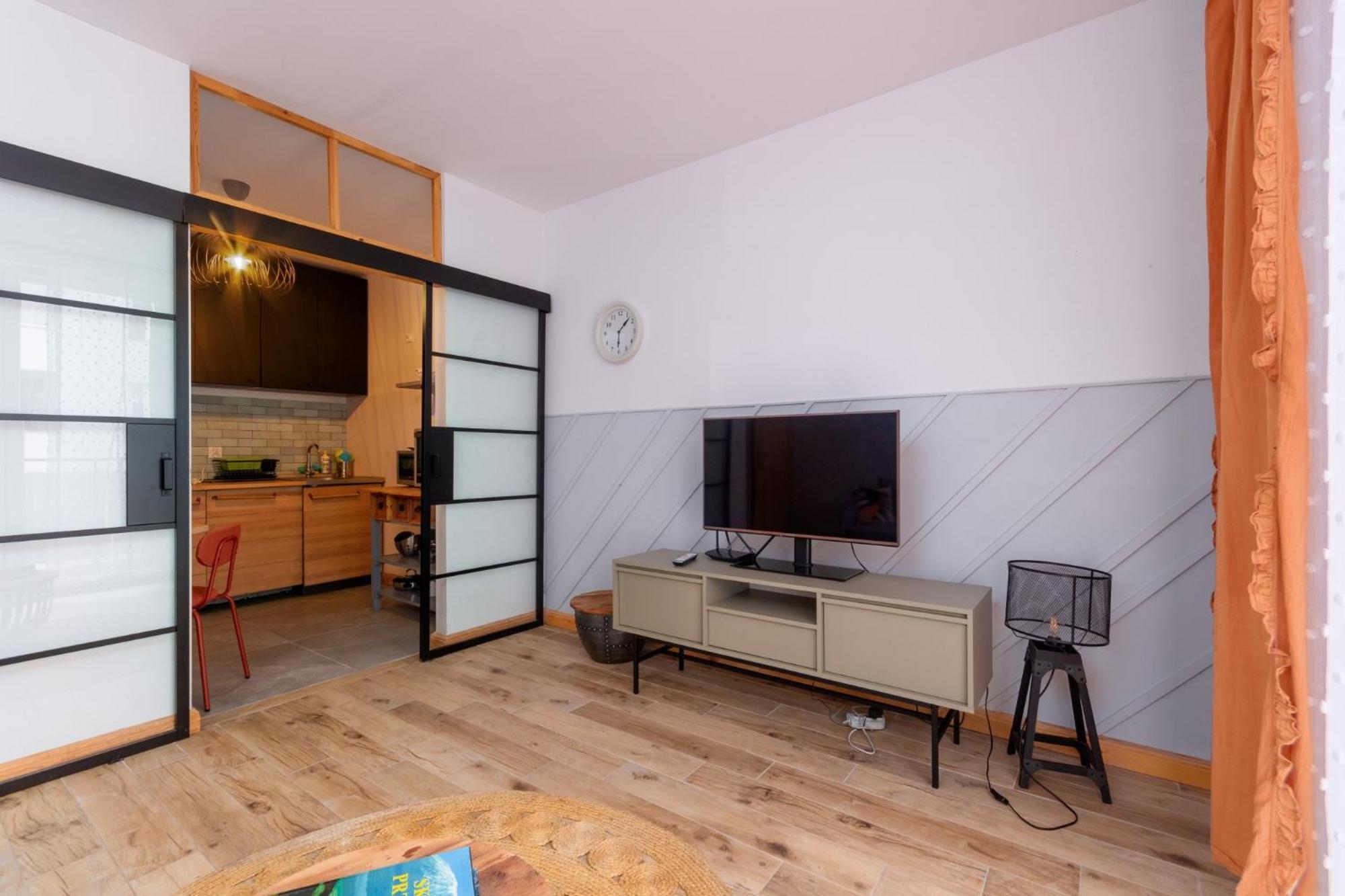 Paryski Zakatek Cosy Apartment Вроцлав Екстериор снимка